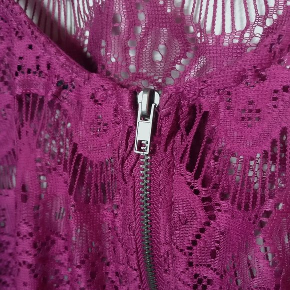 Material Girl Lace Top - Picture 3 of 7
